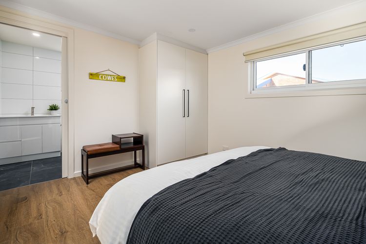 Sunshine Retreat Villa 8