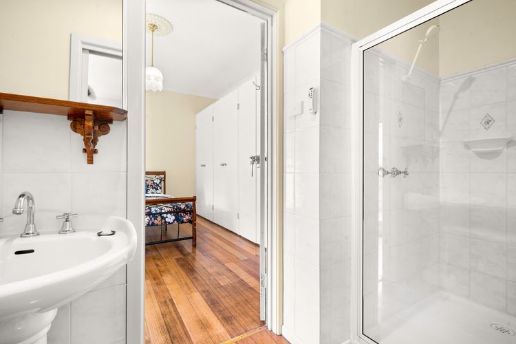 Cowes Garden Cottages