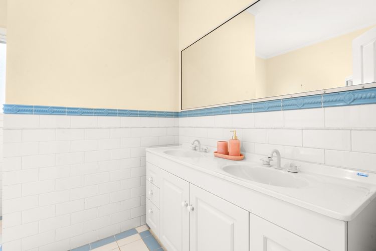 Cowes Garden Cottages