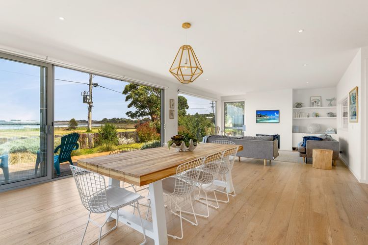 Pukeko Beach House