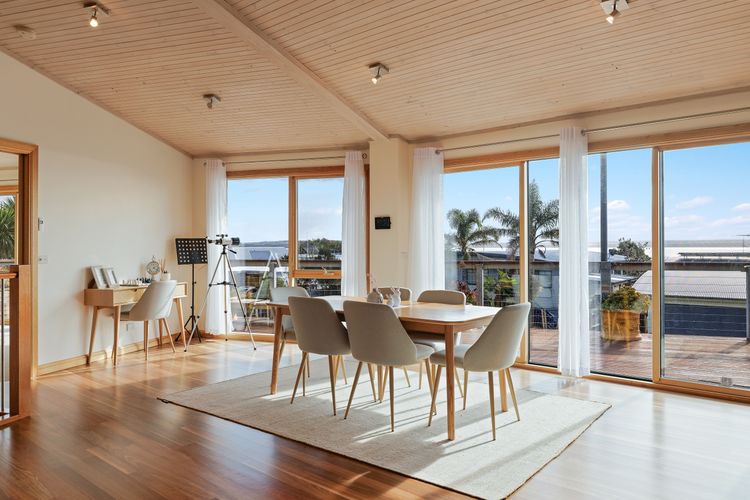 Bayside Oceanview Getaway