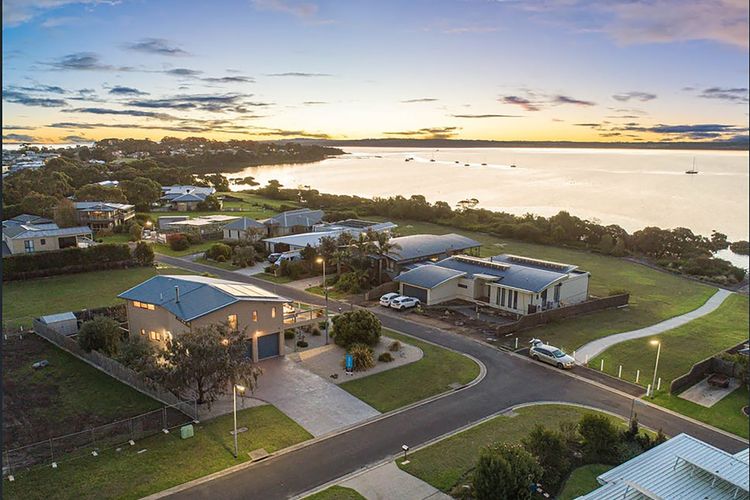 Bayside Oceanview Getaway