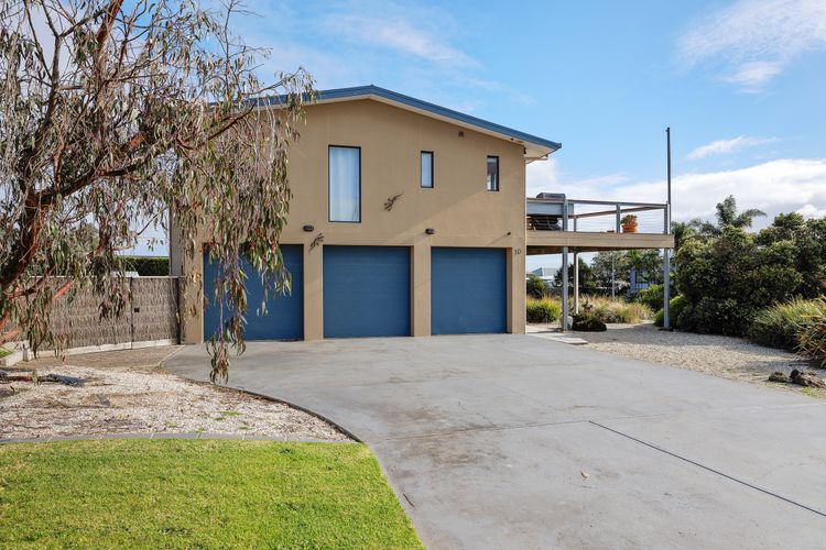 Bayside Oceanview Getaway