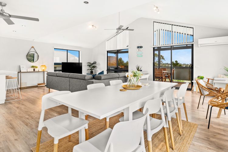 Upstairs Living/Dining Room