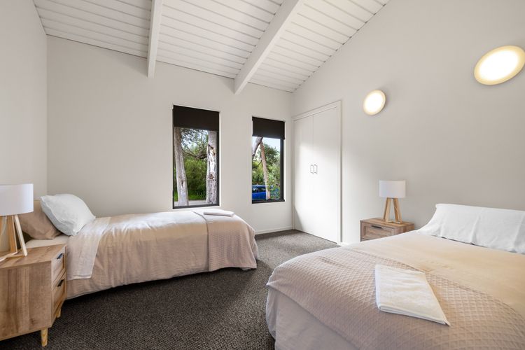 Banksia Waterfront Beachhouse