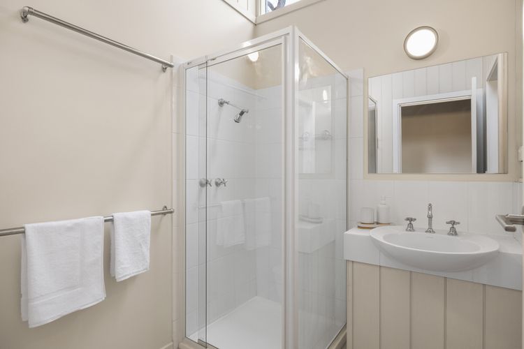 Banksia Waterfront Beachhouse