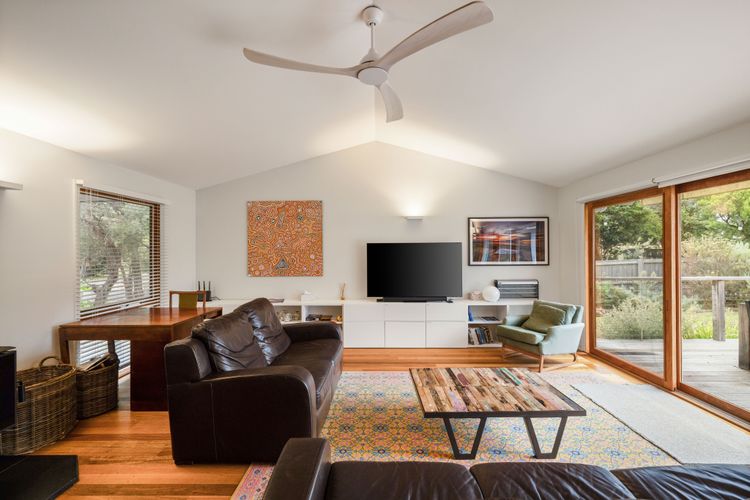 Beach House Silverleaves