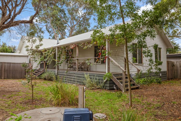 Beach House Silverleaves