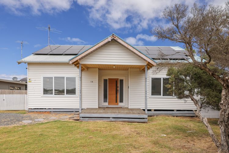 Surf Beach Remote Retreat