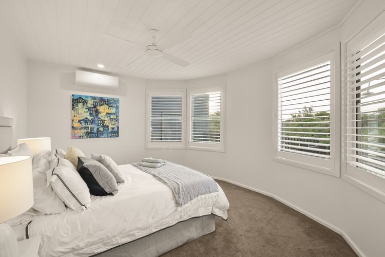 Seaview Bedroom 1