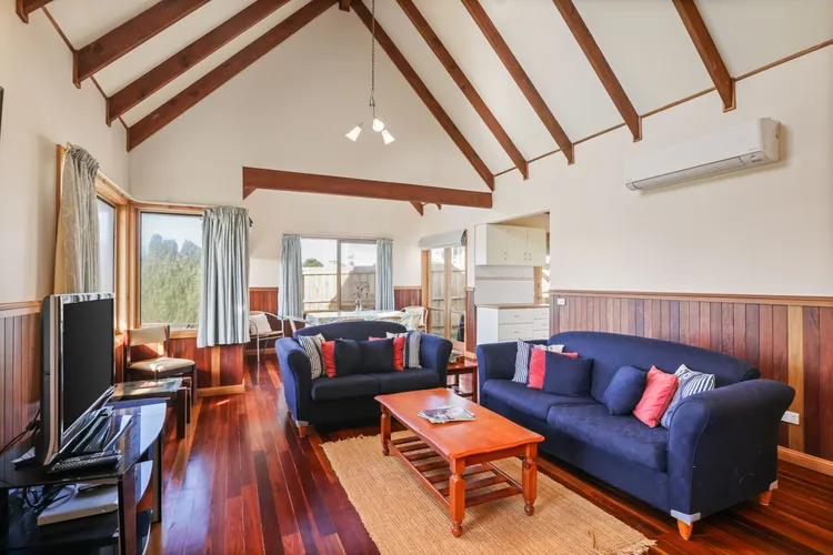 Swan Bay Cottage