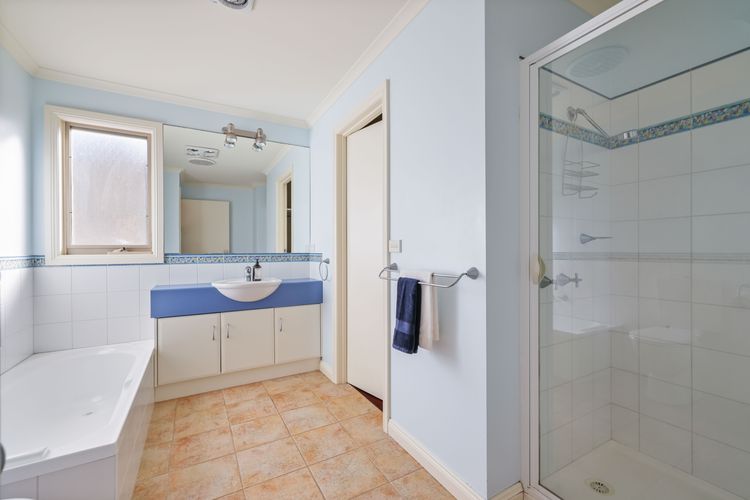 Swan Bay Cottage