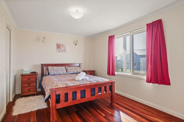 Swan Bay Cottage