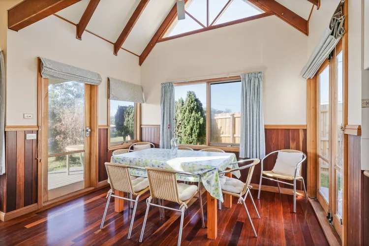 Swan Bay Cottage