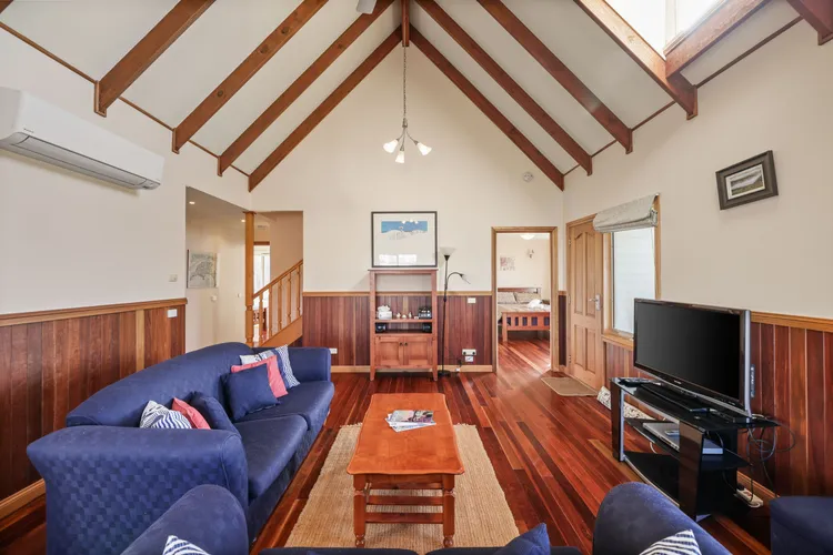 Swan Bay Cottage