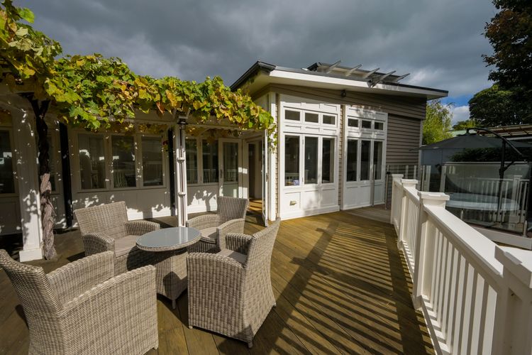 Cabin Charm—Hot Tub Bliss