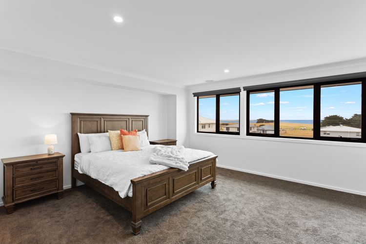 Norling Vista Coastal Retreat