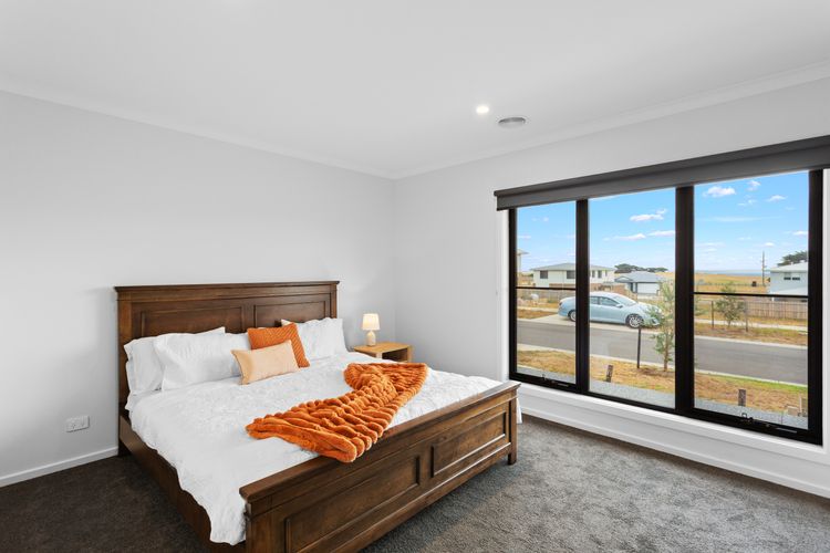 Norling Vista Coastal Retreat