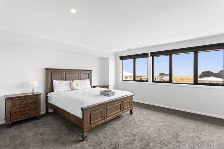 Norling Vista Coastal Retreat
