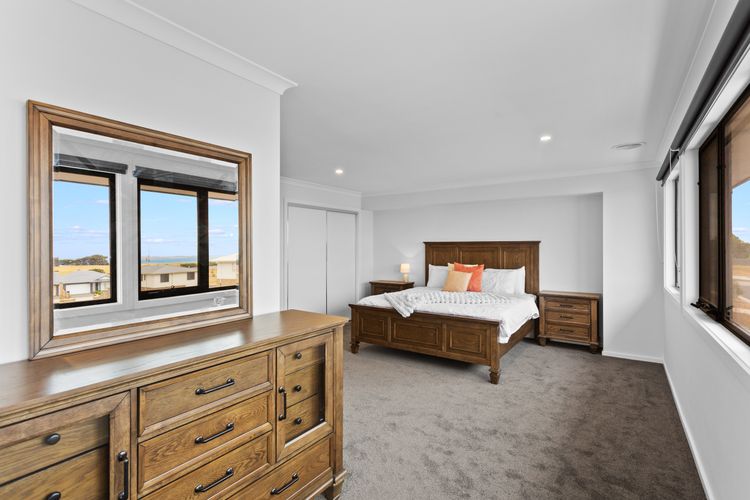 Norling Vista Coastal Retreat