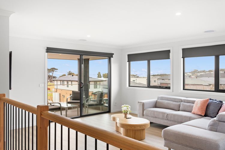 Norling Vista Coastal Retreat