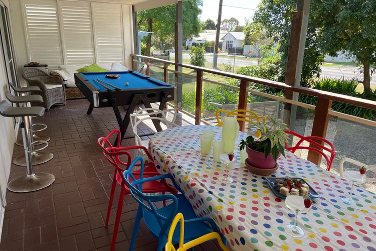 Super Cool Retro Shack