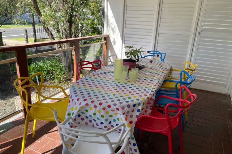 Super Cool Retro Shack