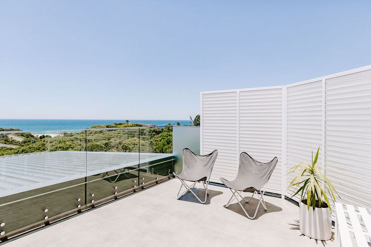 Florence – Castaways Beach