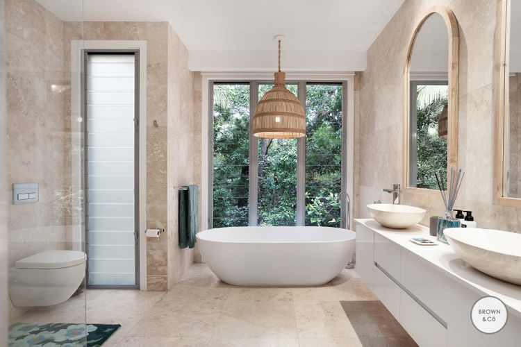 Eliza – Noosa Heads