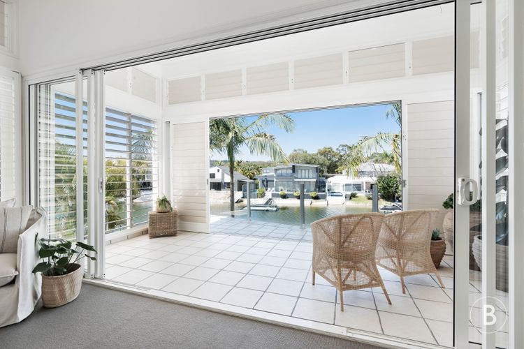 Lucy – Noosa – Noosaville