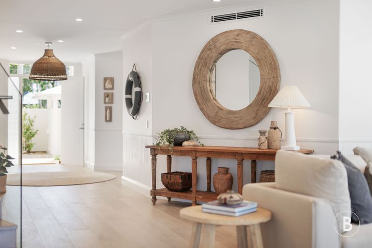 Lucy – Noosa – Noosaville