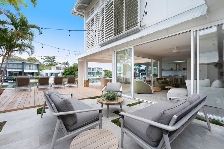 Lucy – Noosa – Noosaville