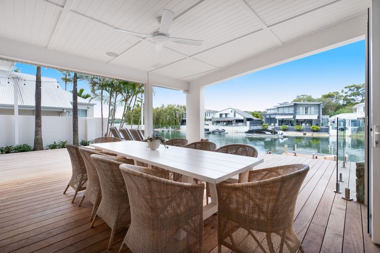 Lucy – Noosa – Noosaville