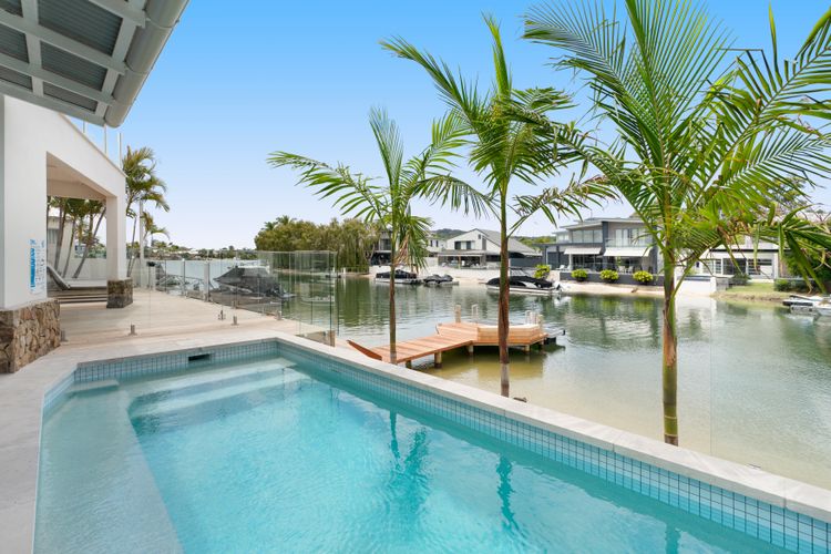 Lucy – Noosa – Noosaville