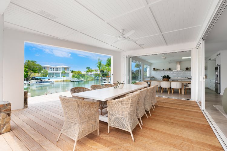 Lucy – Noosa – Noosaville