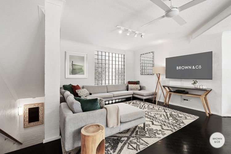 Peggy – Little Cove