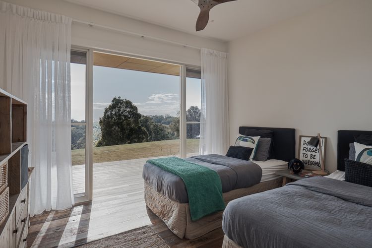 Betty – Black Mountain House