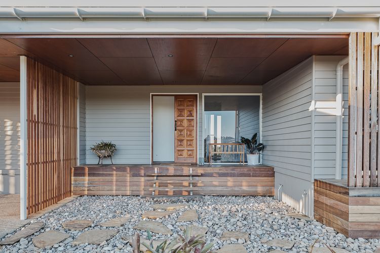 Betty – Black Mountain House