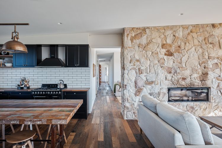 Betty – Black Mountain House