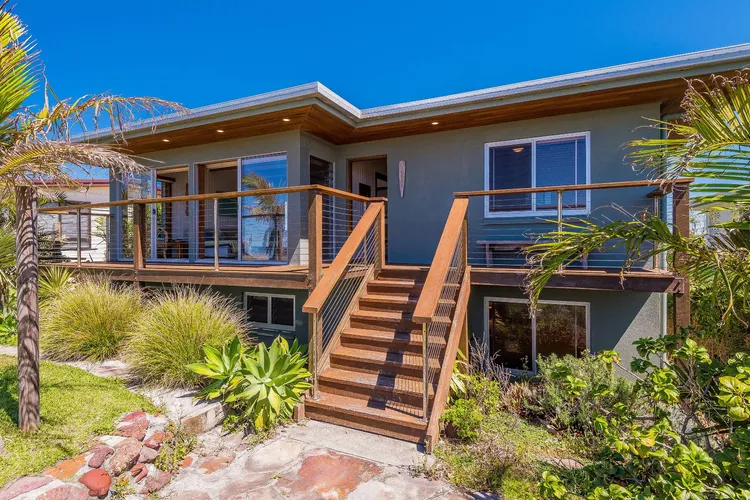 Pacifica 1