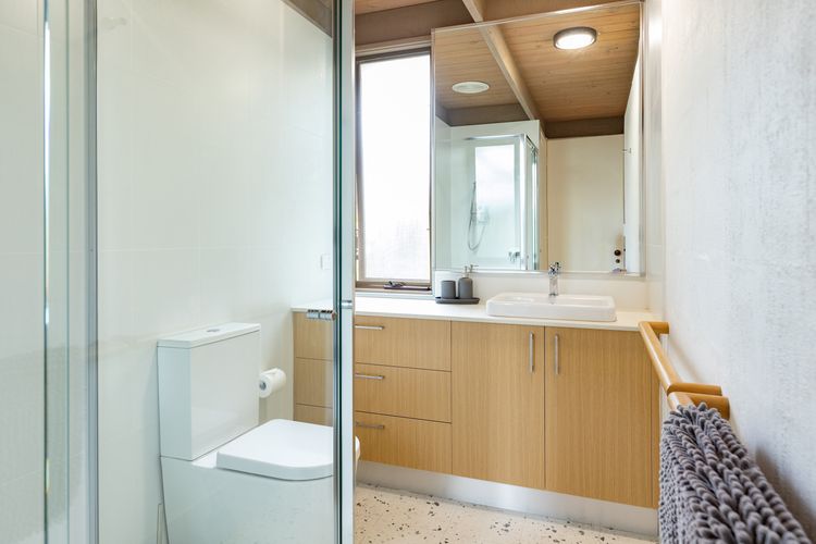 Bath room - 1