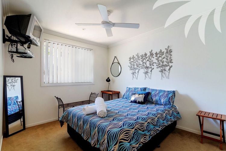 Bedroom with Queen Bed