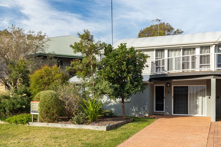 4 Harrow Drive