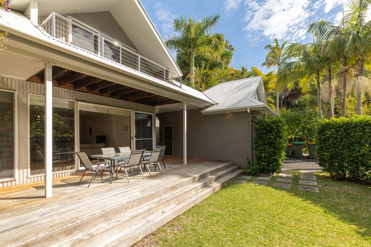 The Beach House @ Lizzie