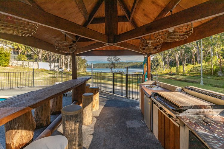 Outdoor Kitchen