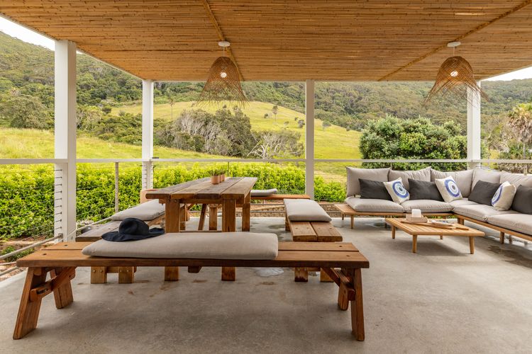 Outdoor Lounge and Dining Area