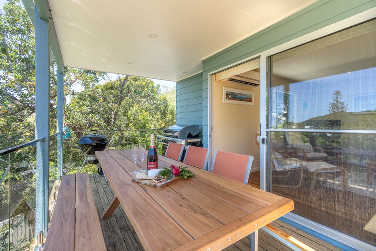 Outdoor Dining w/ BBQ