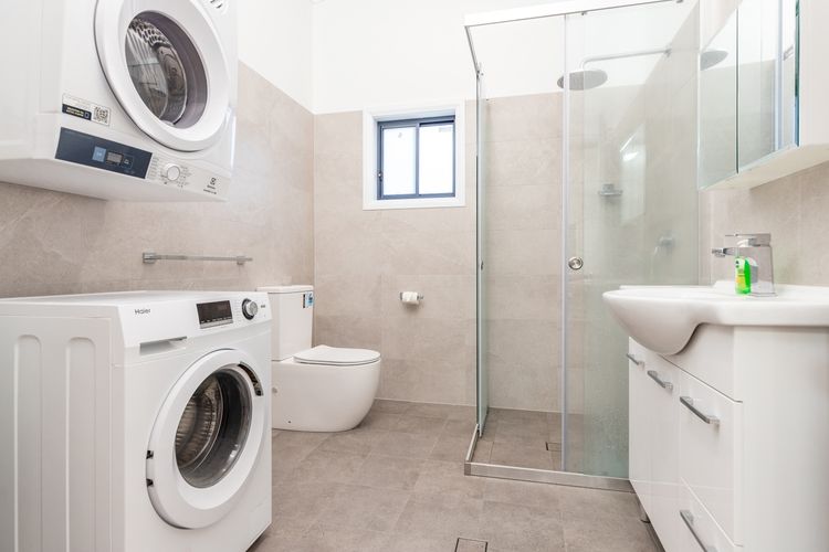 Laundry + Toilet