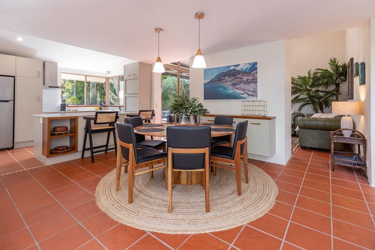 Dining/Kitchen