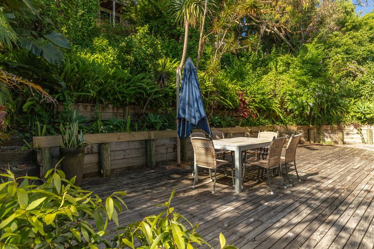 Garden Dining